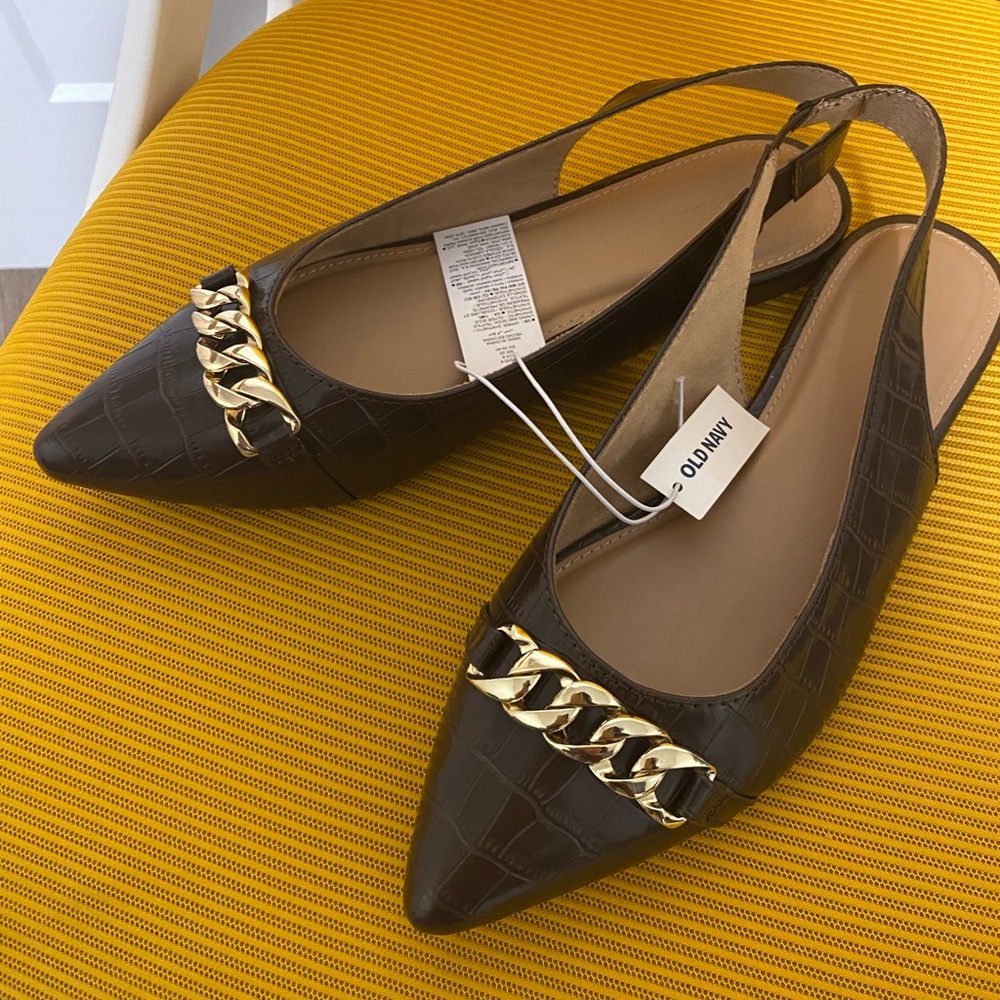 Old navy brown shoes